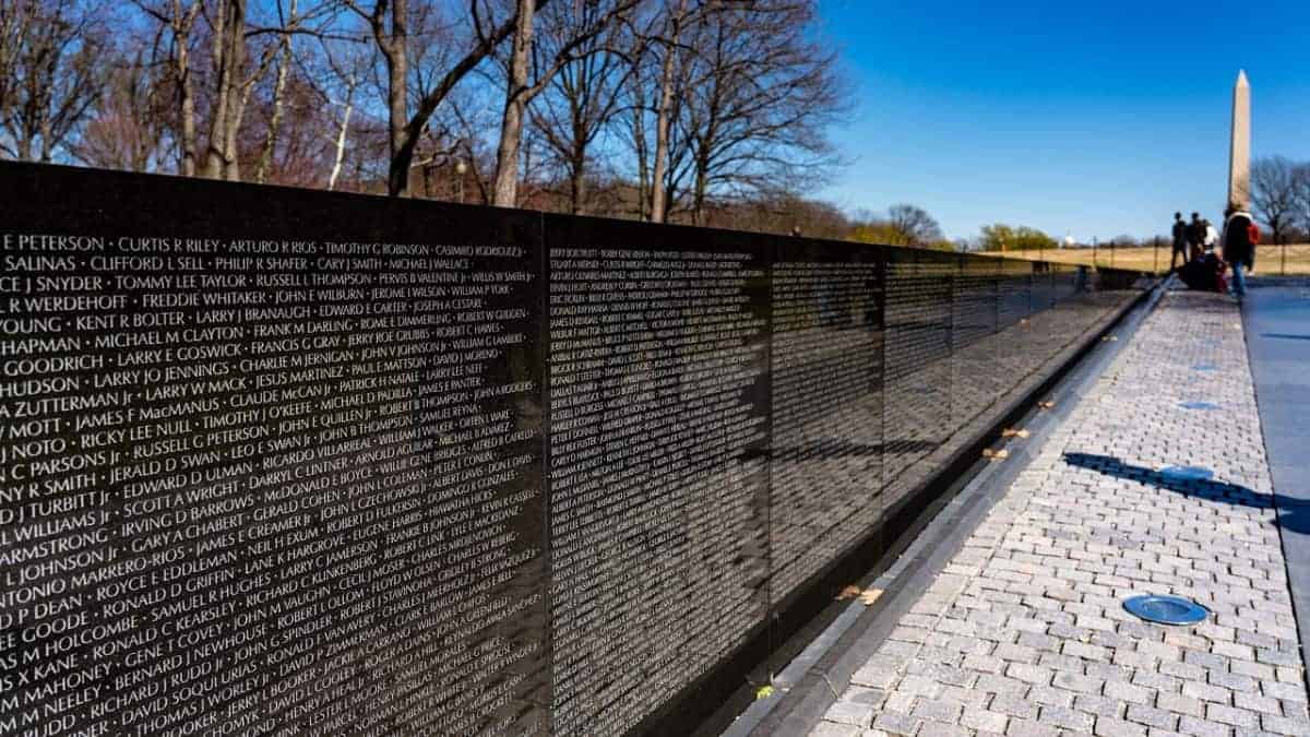Vietnam-Veterans-Memorial