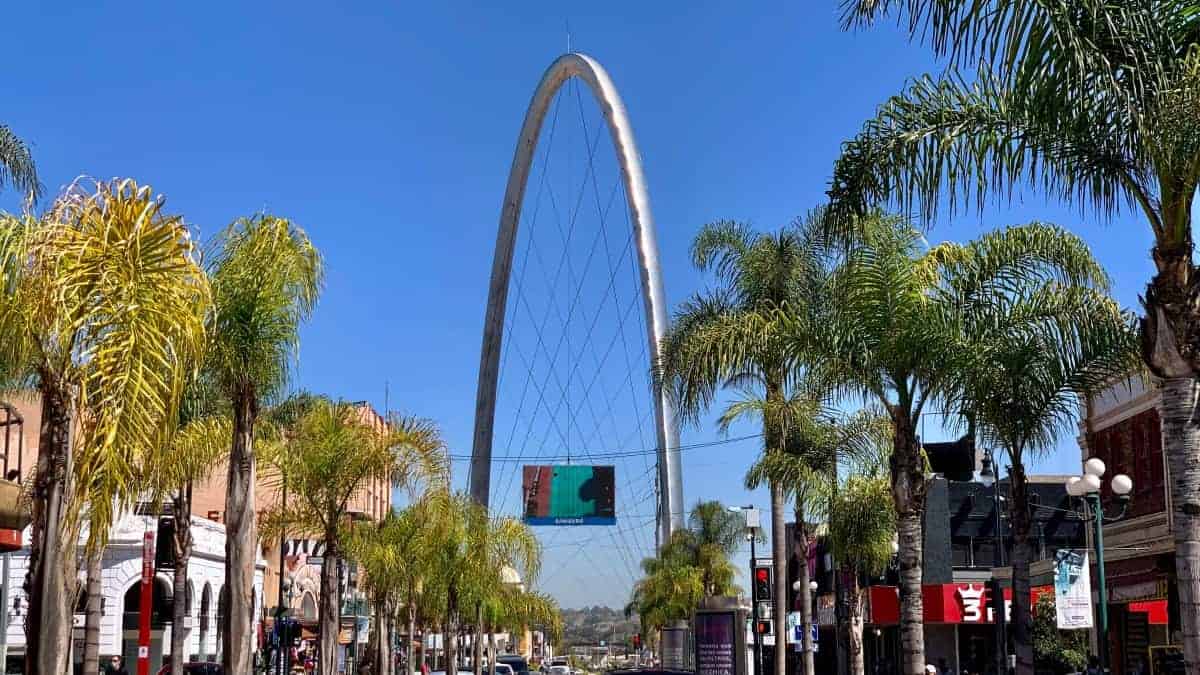 Avenida-Revolucion-Tijuana-Mexico