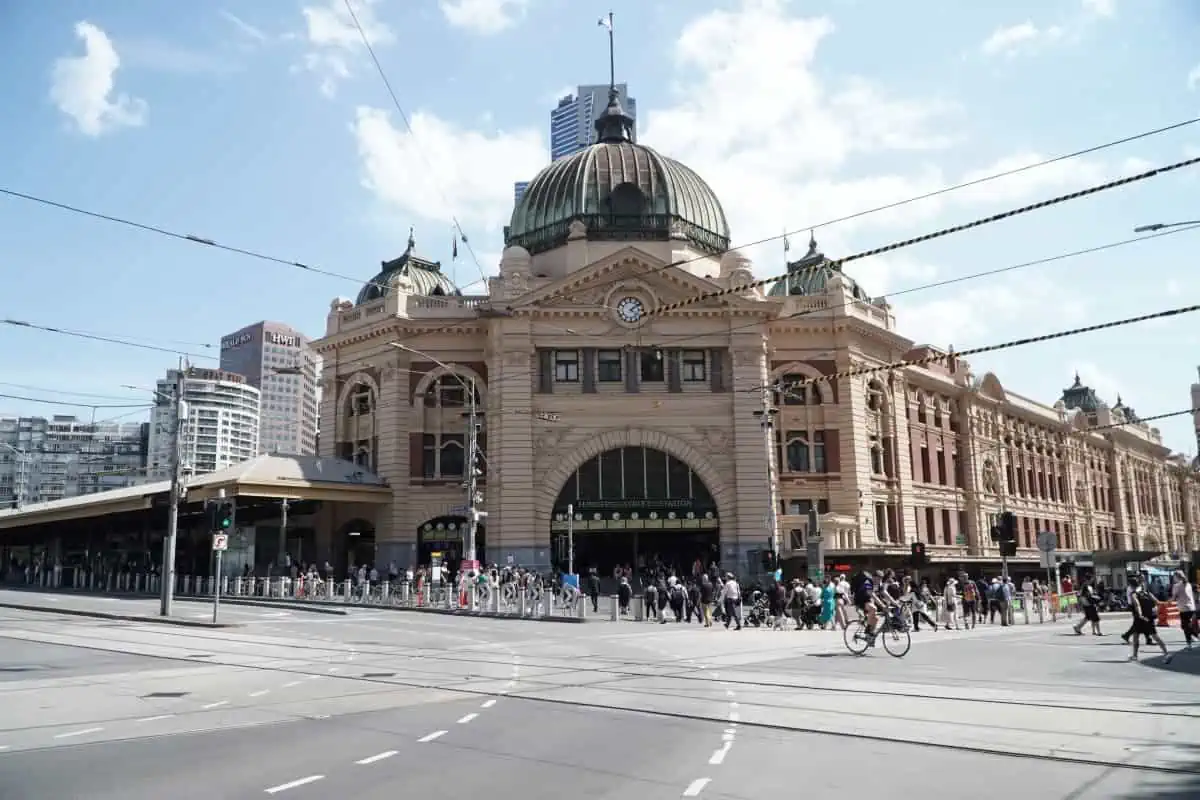 Flinders-Street-Station-Melbourne