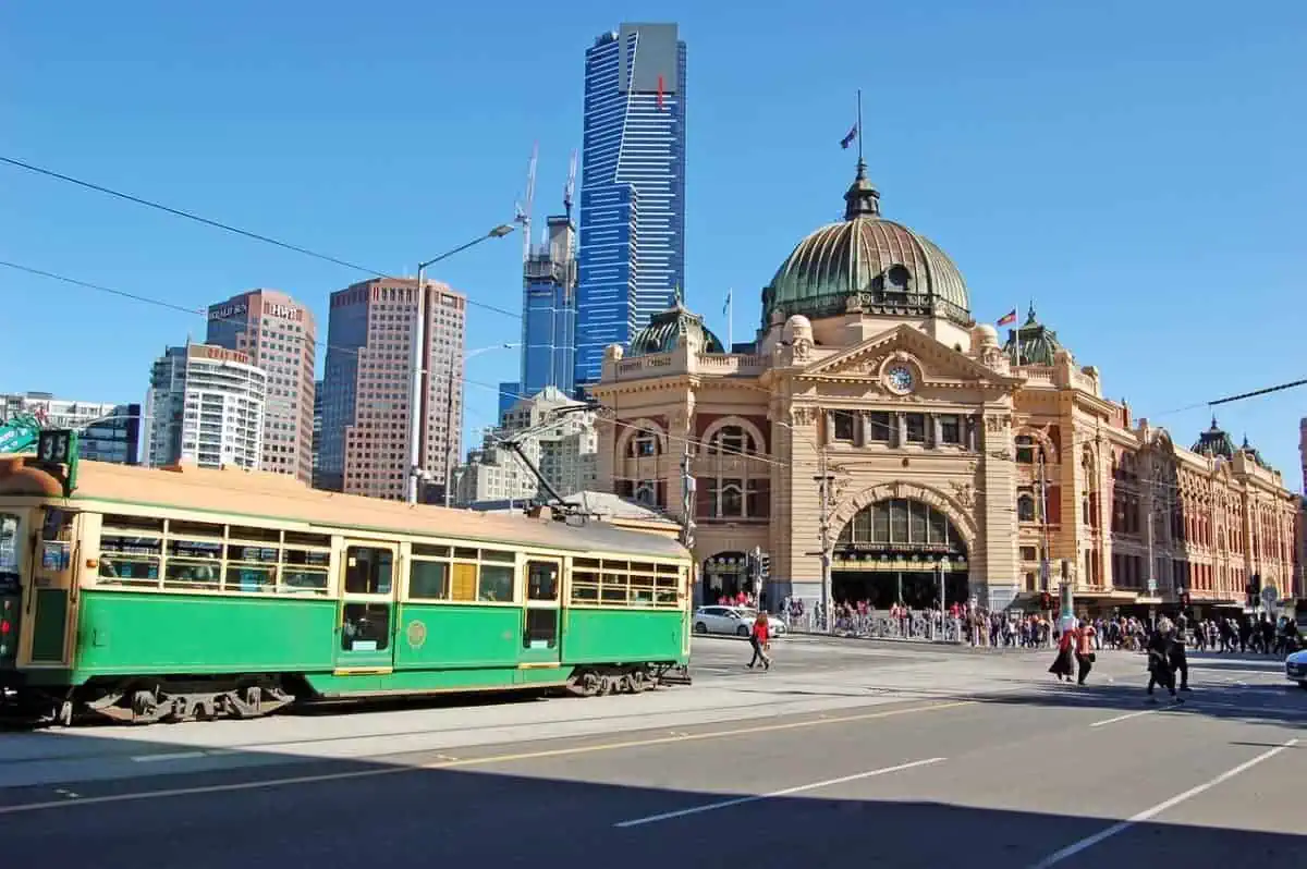 Flinders-Street-Railway-Station