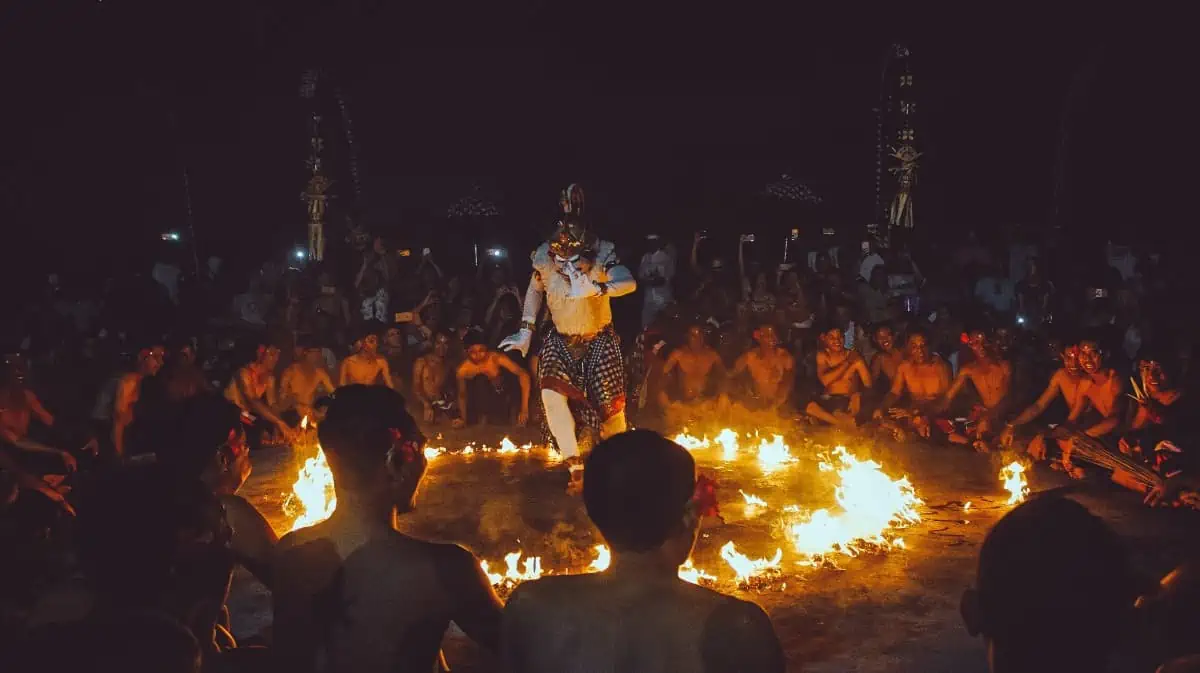 Kecak-Uluwatu-Fire-Dance