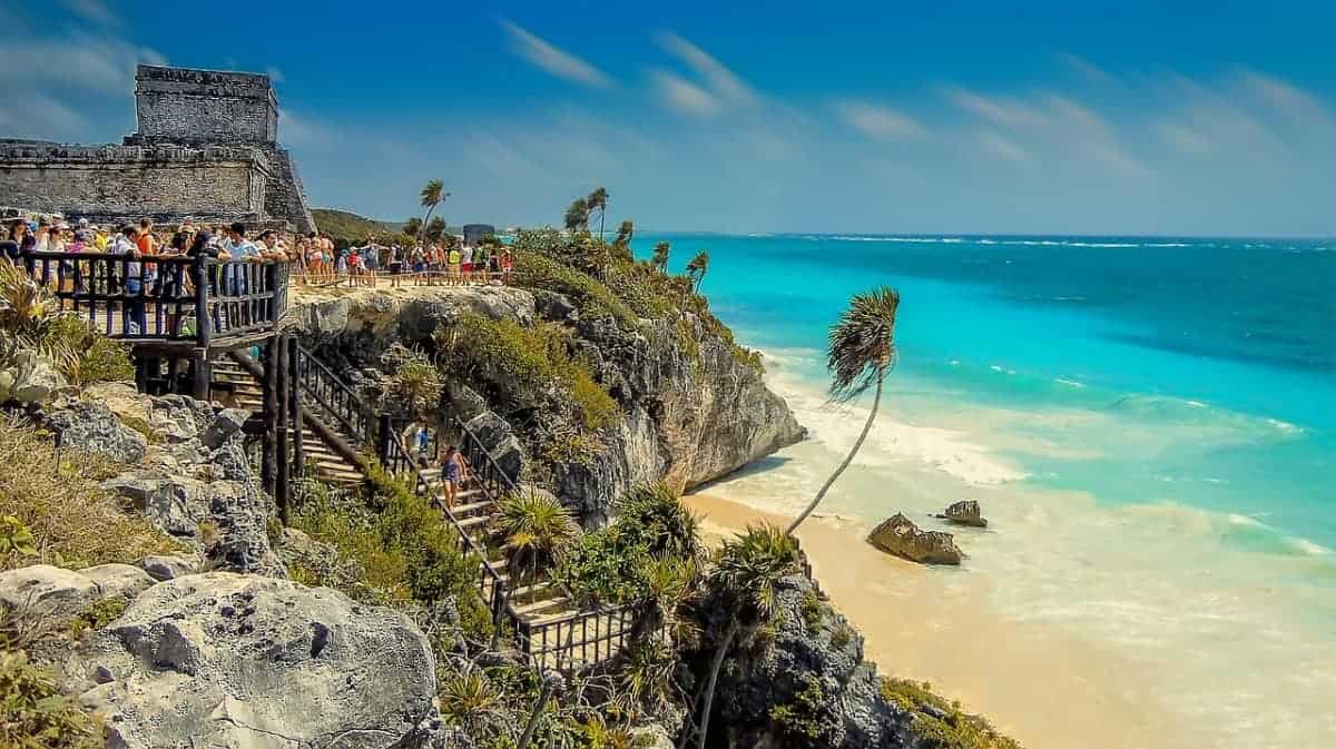 People-on-the-Beach-Tulum