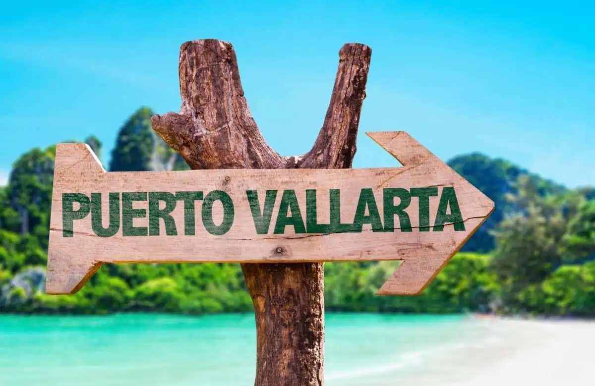Puerto-Vallarta-Wooden-Sign-Board
