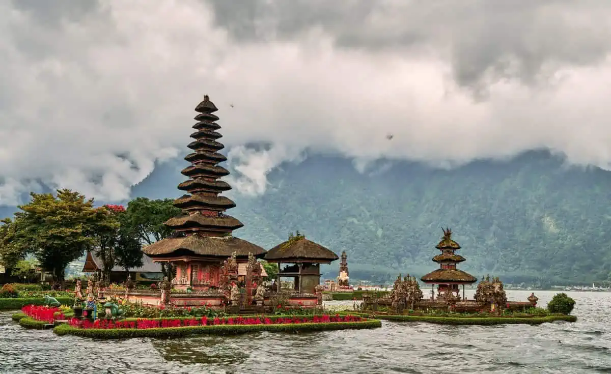 Pura-Ulun-Danu-Temple-Bali