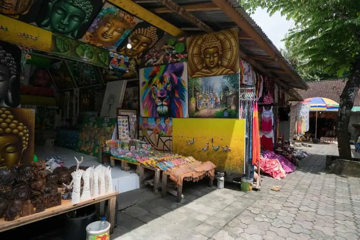 Souvenir-Shop-in-Bali