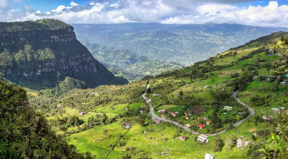 Green-Hill-in-Choachi-Colombia