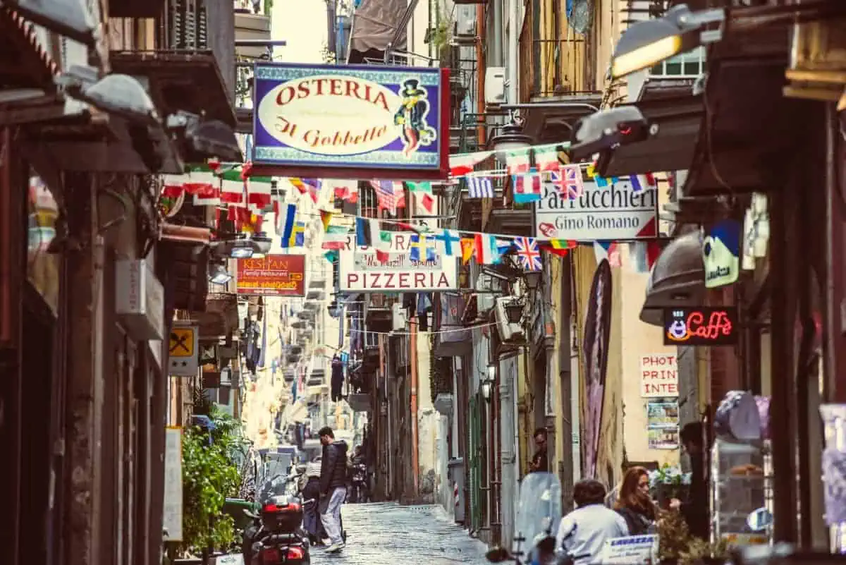 Small-Street-in-Naples