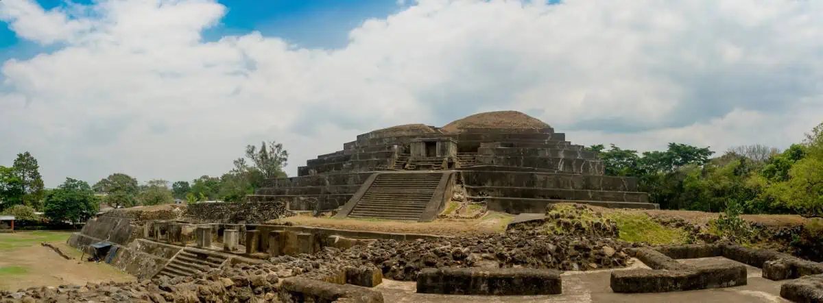 Tazumal-Archaeological-Site