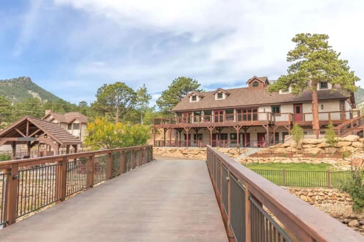 The-Landing-at-Estes-Park