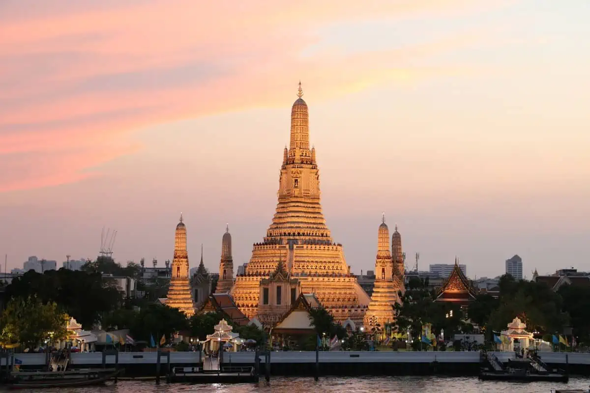 Wat-Arun-Ratchawararam-Ratchawaramahawihan
