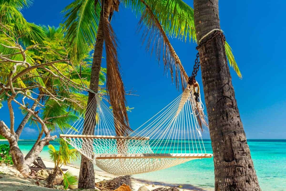 Tropical-Beach-Hammock-in-Fiji