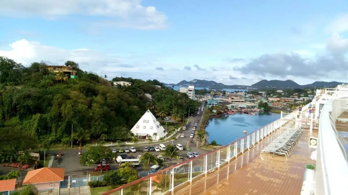 A-Green-Landscape-at-Saint-Lucia