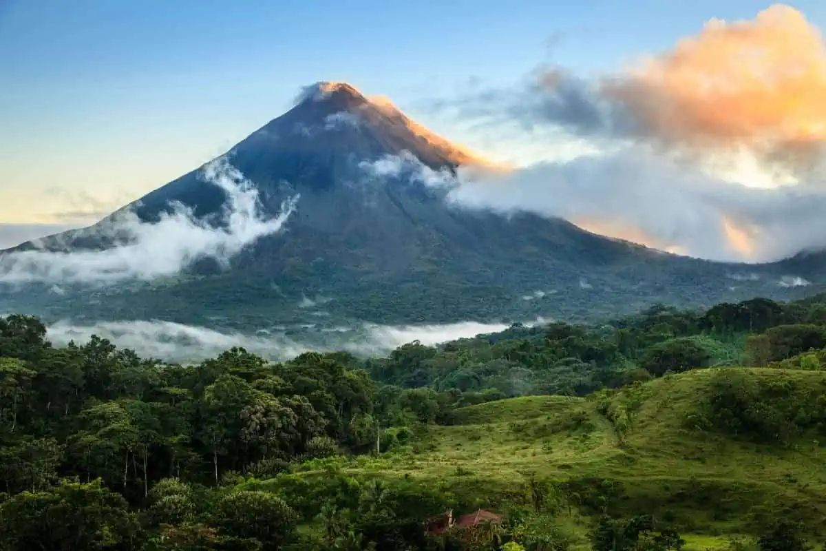 Arenal-Volcano-in-Costa-Rica