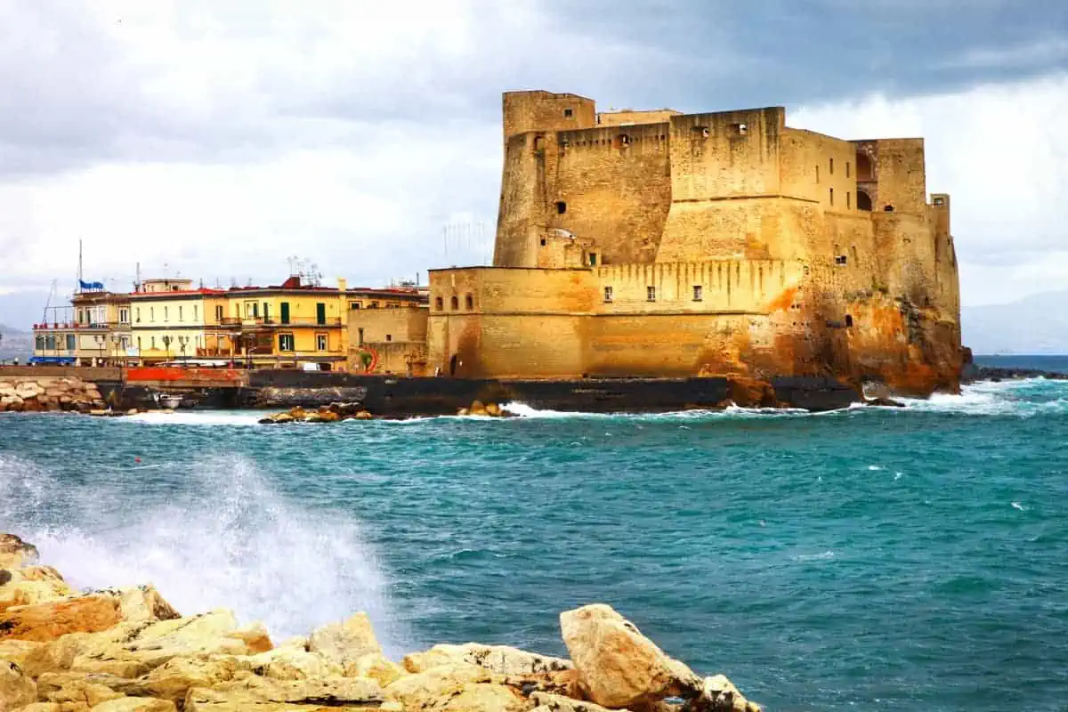 Castel-Dell'Ovo-in-Naples
