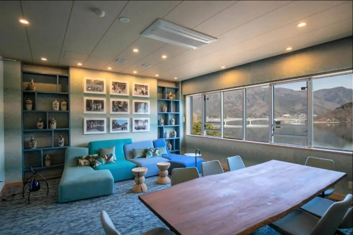 Fuji-Lake-Hotel-Japan