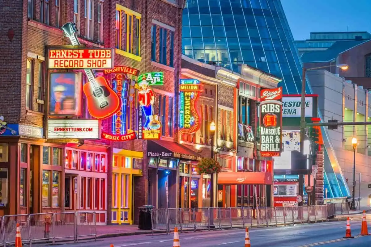 Honky-Tonks-Nashville-Tennessee