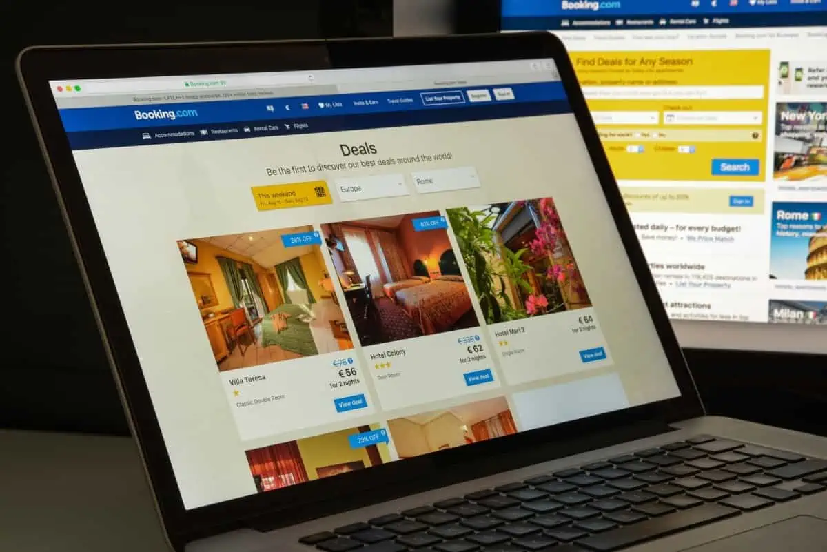 Booking-Website-Homepage