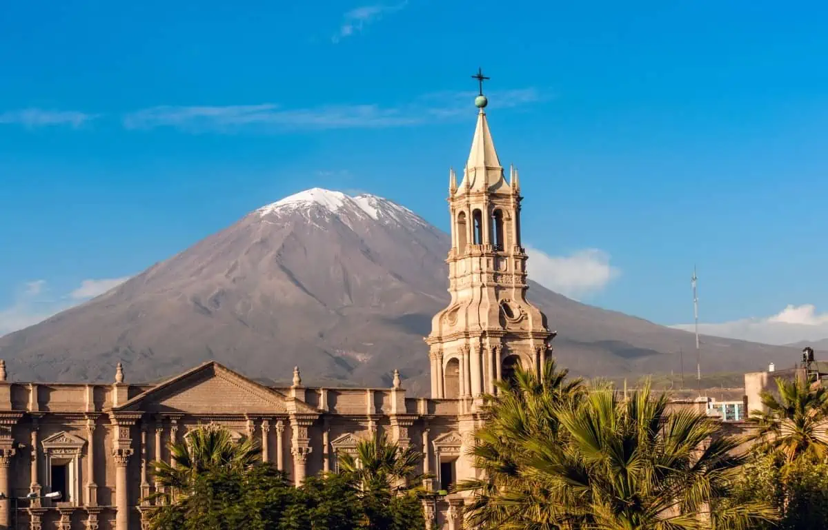 El-Misti-Volcano-Arequipa-Peru