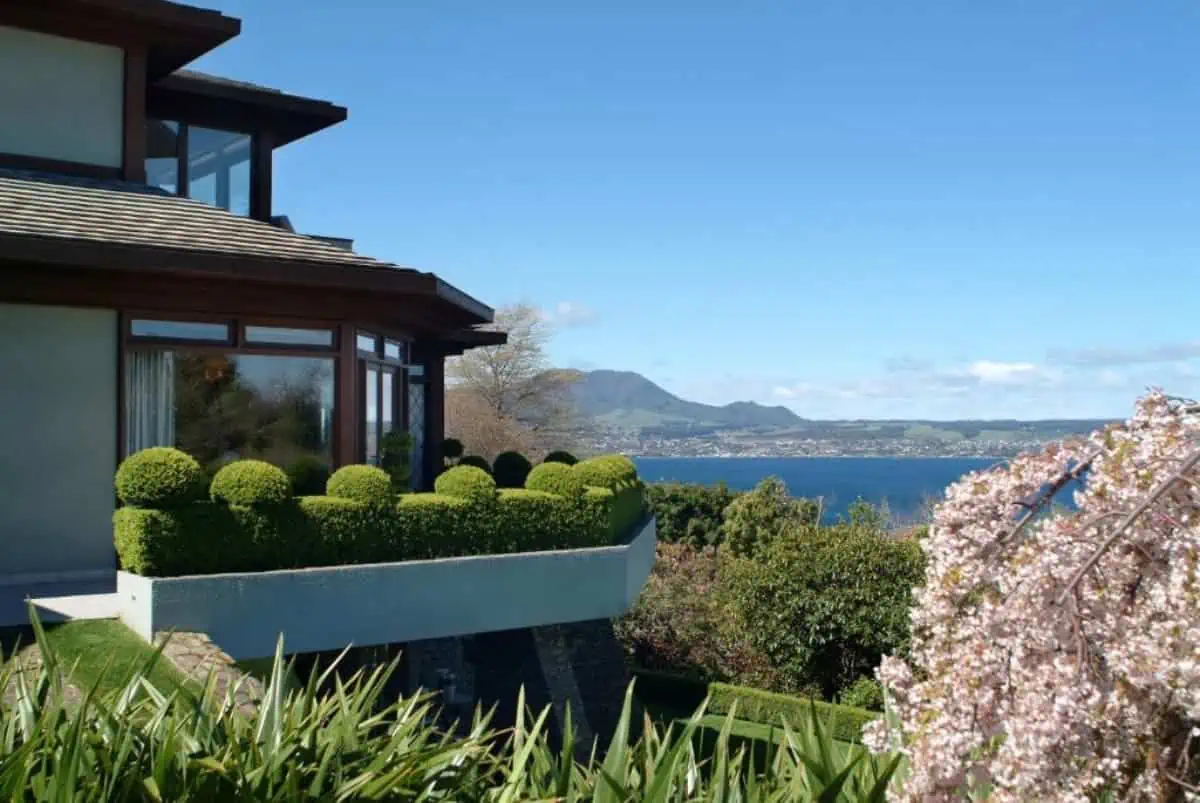 Lake-Taupo-Lodge-Taupo