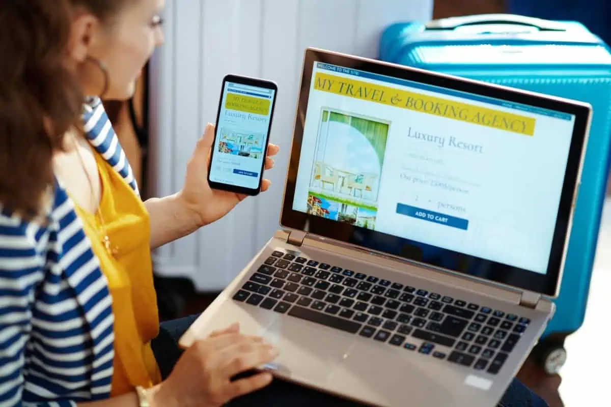 Tourist-Woman-Booking-Hotel-Online