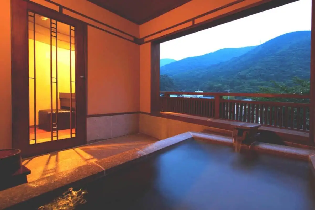 Hakone-Onsen-Ryokan-Yaeikan