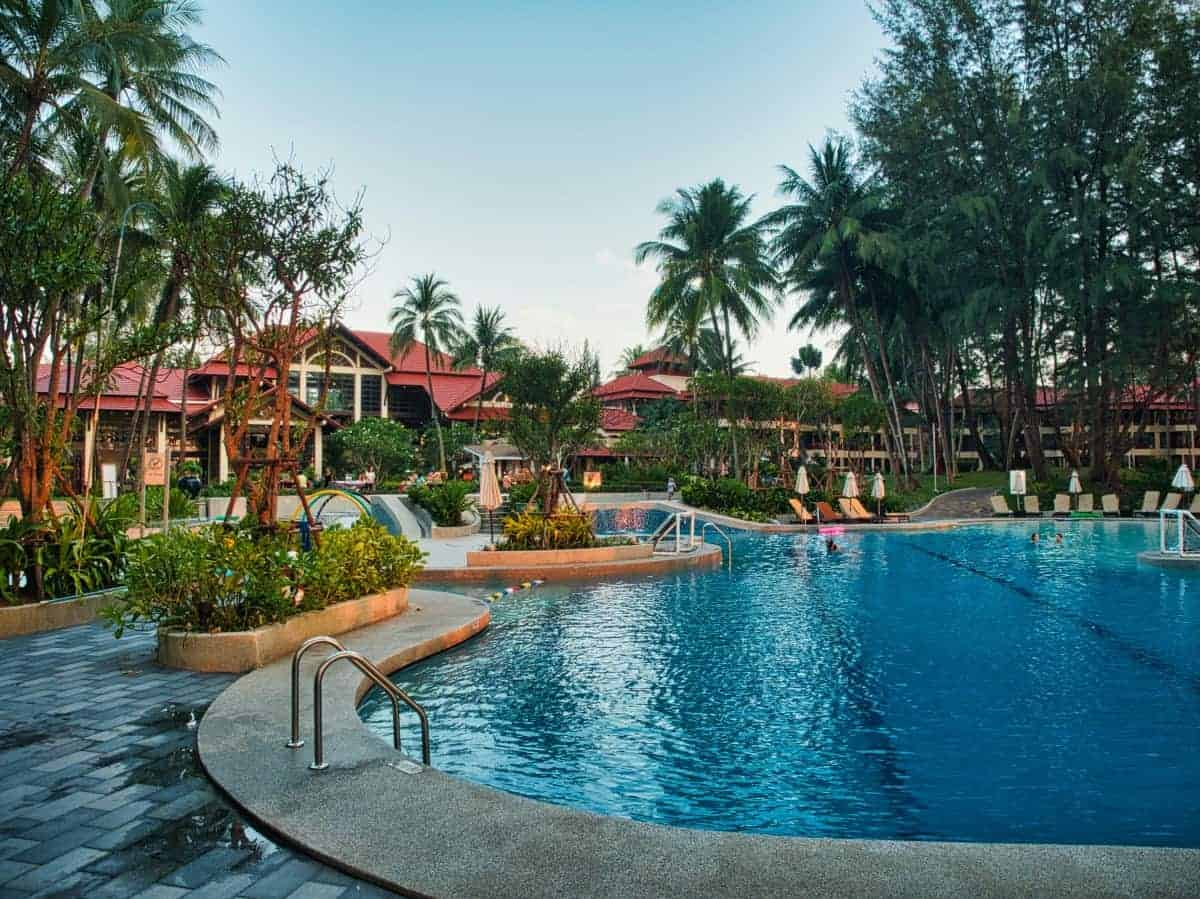 Outdoor-Pool-at-Resort-Phuket