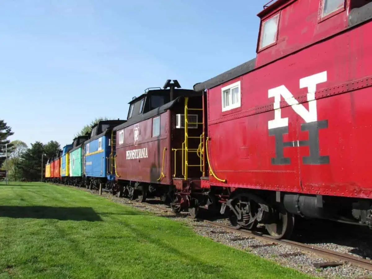Red-Caboose-Motel-Ronks-Pennsylvania
