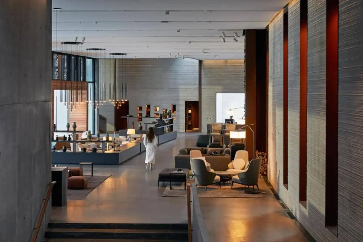 The-Retreat-at-Blue-Lagoon-Iceland-Grindavík