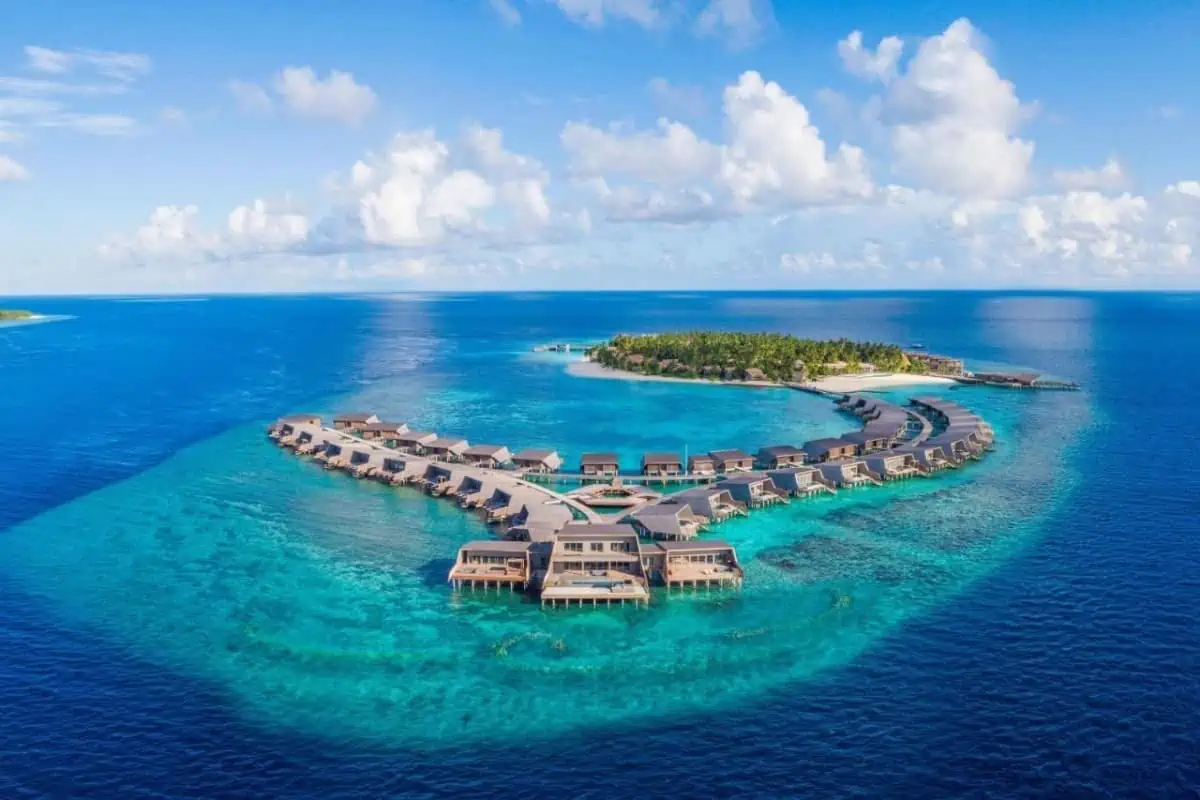 The-St-Regis-Maldives-Vommuli-Resort
