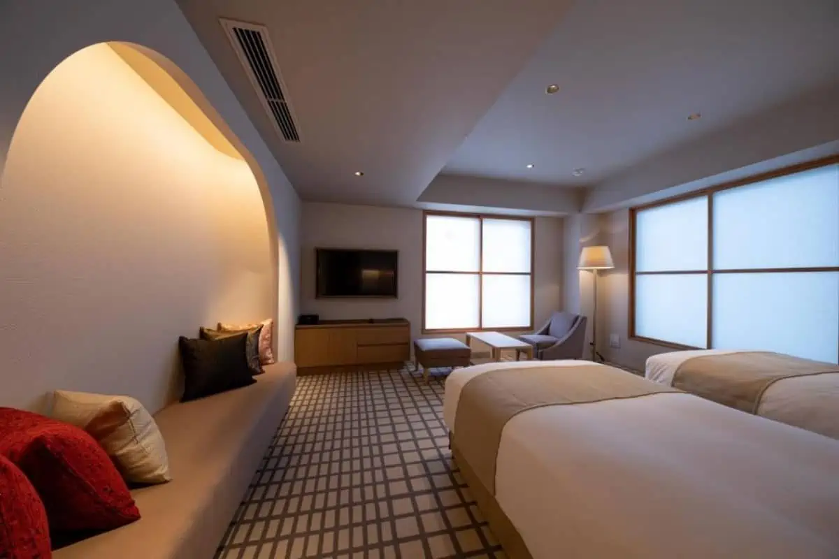 The-General-Kyoto-Shijou-Shinmachi